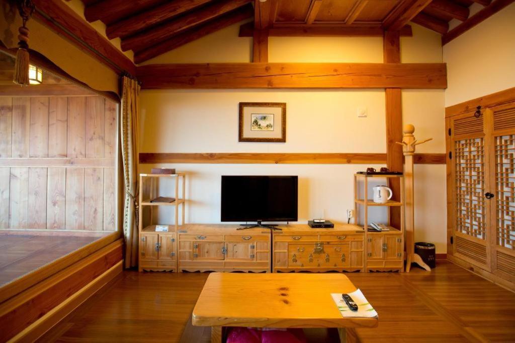 Korea Traditional Hotel O Dong Jae ยอซู ภายนอก รูปภาพ